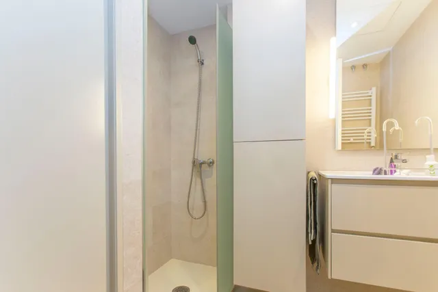 SE VENDE PISO EN ZONA CENTRO — 12