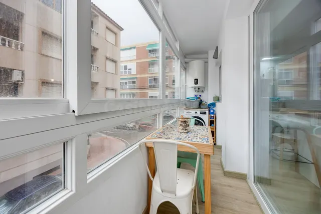 Apartamento de 3 dormitorios y 2 baños en Torrevieja (playa de los naufragos) — 8