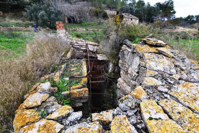 OPORTUNIDAD GRAN FINCA CON construcciones DE PIEDRA EN VILAL - foto 2