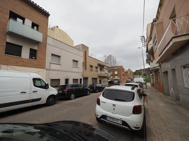SE VENDE EDIFICO EN SABADELL, ZONA MERINALS — 3