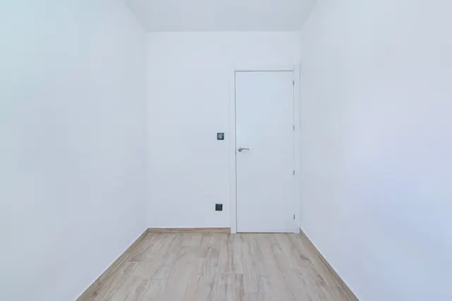 VENTA 5 DORMITORIOS. BAÑO. ASEO. REFORMADO — 21