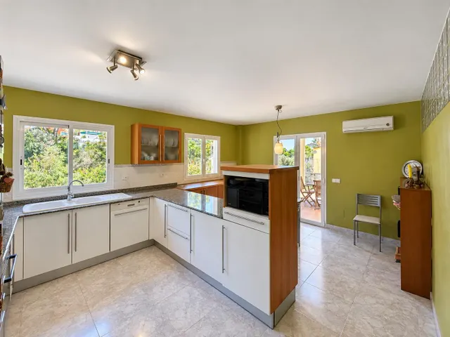 Exclusivo chalet en Portals Nous con 655 m2 de parcela, amplias terrazas y gran potencial — 12