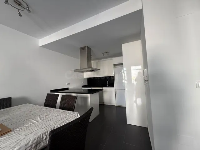 CASA DE UNA PLANTA CON SOLARIUM PRIVADO Y PISCINA | CERCA DE LA FUENTE — 6