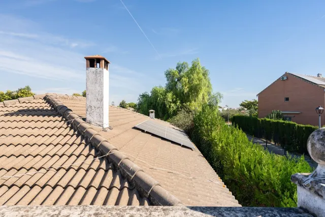 Chalet y parcela segregable en Palomares del Río — 53