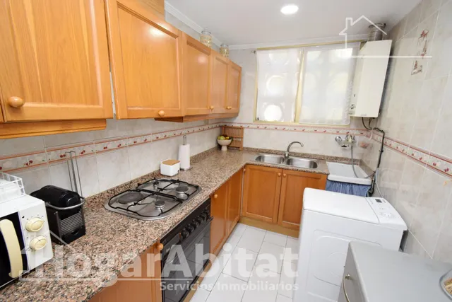 Acogedor apartamento con amplia terraza y plaza de garaje junto a la playa Almadraba — 11
