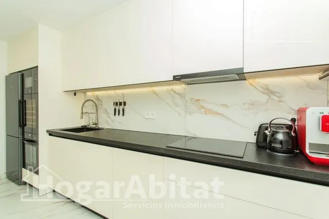 ¡CERCA DE LA PLAYA! PRECIOSO, REFORMADO CON PISCINA, TERRAZA Y GARAJE — 14