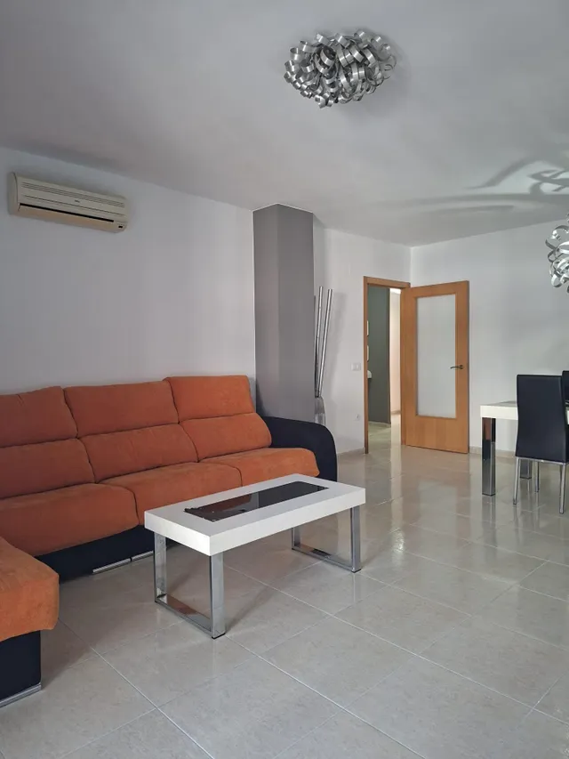 Amplio Piso Nuevo en el Corazón de Vinarós por €192,000 con piscina, parking y trastero — 7