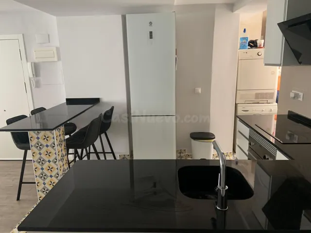 Vivienda reformada en Alicante con garaje - foto 4