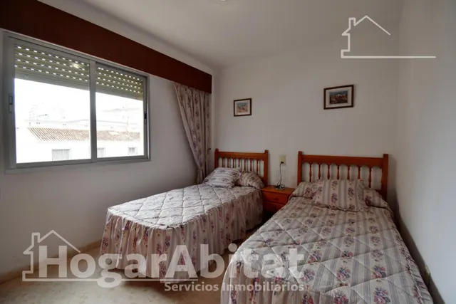 EXTERIOR CON PISCINA, GARAJE Y TERRAZA A SOLO 200 M DE LA PLAYA — 16
