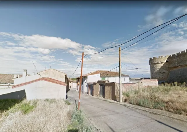 CASA PARA REFORMAR EN GRAJAL DEL CAMPO - foto 5
