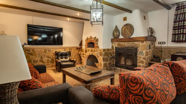 Chalet en sax buena zona para vivir todo el año. — 24