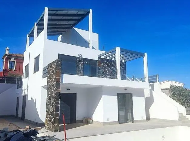 VILLA PRIMERA LÍNEA GOLF — 14