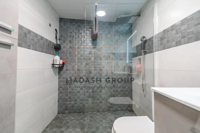 Ático totalmente reformado con terraza y solárium de 45 m2 en Vila-seca — 20