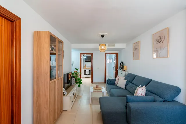 Piso de 3 dormitorios y 2 baños junto al auditorio de El Ejido — 9