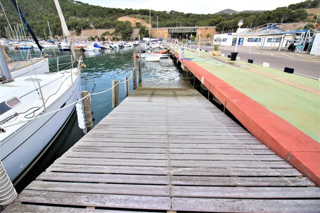 Amarre en el puerto deportivo de Oropesa del Mar — 17