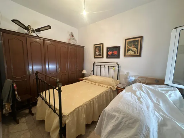 Venta de dos viviendas en una misma parcela en Roquetas de Mar pueblo, Almería. — 12