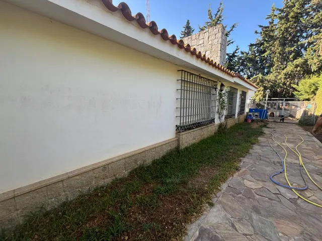 GRAN CHOLLO-FINCA URBANA DE 2600 METROS CON GRAN CHALET , DOS  VIVIENDAS,  TRASTERO Y PISCINA — 19