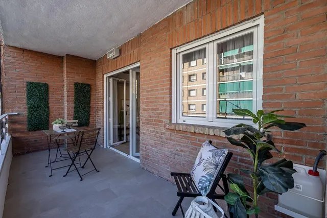 PISO REFORMADO JUNTO AVENIDA CADIZ — 8