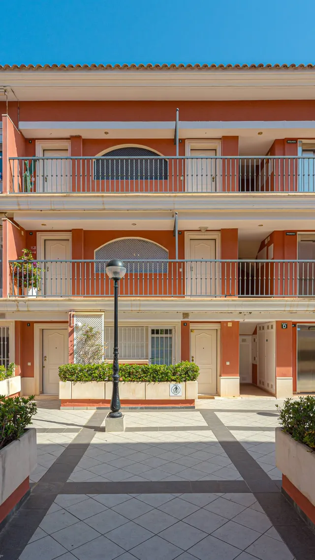 Amplio apartamento en excelente ubicación en venta en Jávea — 37
