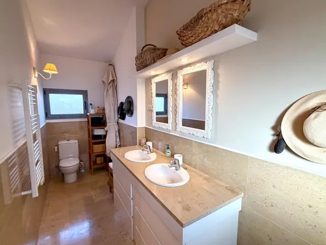 Ático Dúplex Exclusivo con 3 Terrazas, 2 Piscinas y Amplios Espacios — 46