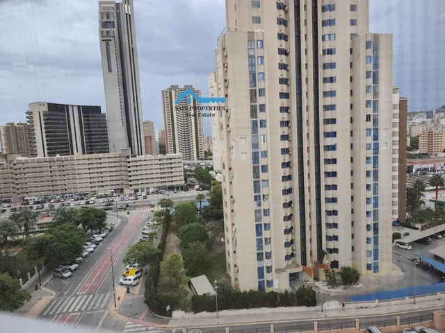 Luminoso piso con terraza y piscina cerca de Poniente. — 20