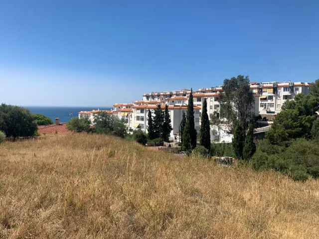 ¡Inversión con Vistas Eternas al Mar! Parcela de 4.363 m2 en Benalmádena (Sector SP-18), junto a Holiday World — 3