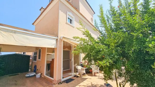 Casa 3 habitaciones 156m² en venta - La Regia