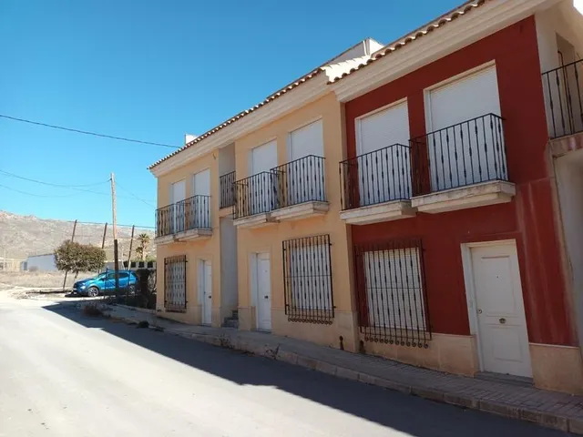 Obra parada de 16 viviendas — 2