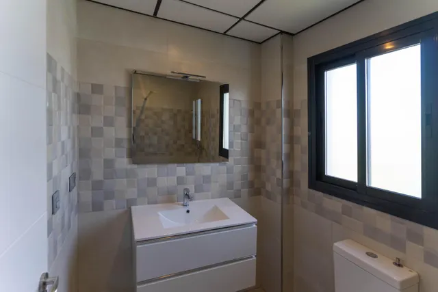 Chalet pareado con garaje, piscina y jardin — 27