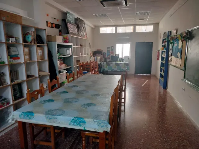 SE VENDE LOCAL COMERCIAL EN PUERTO REAL , ZONA BARRIADA 512 — 7
