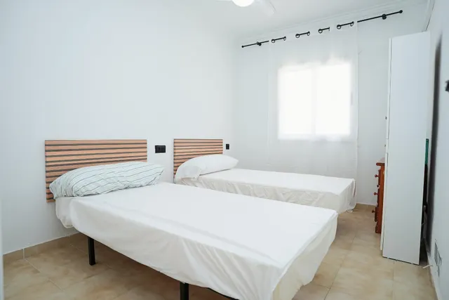 Bungalow en planta baja con licencia turística, piscina y garaje – ¡ideal para inversión! — 19