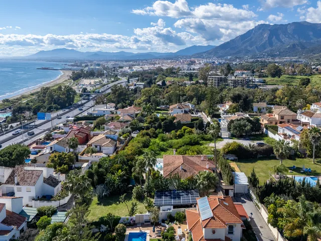 Chalet 7 habitaciones 420m² en venta - Altos de Estepona — 50