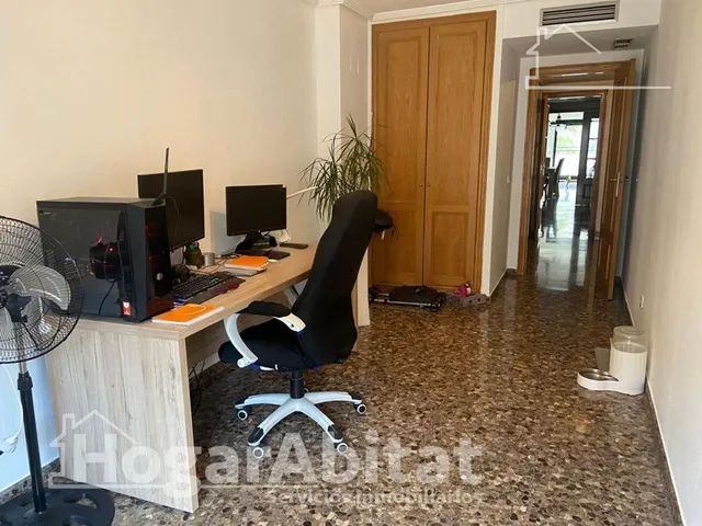 MUY AMPLIO Y EXTERIO CON GRAN TERRAZA, GARAJE Y TRASTERO — 18