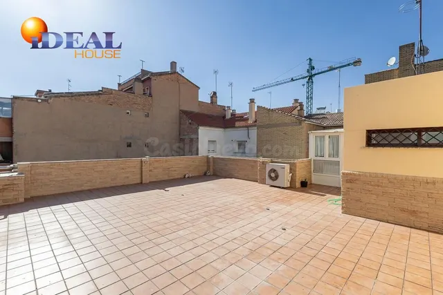 Ático dúplex junto Alhamar con 2 garajes y 2 trasteros — 5