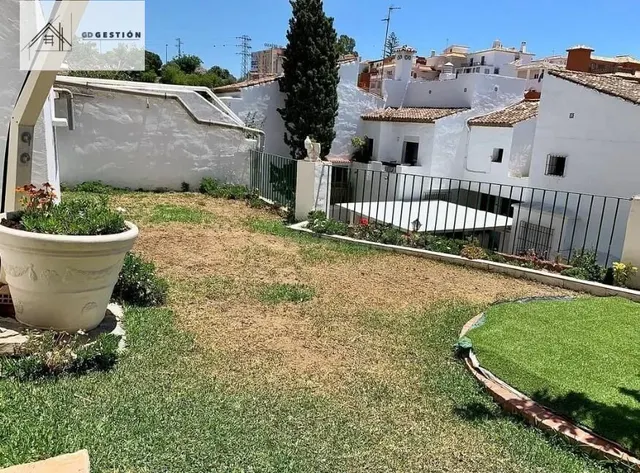 Adosado en Marbella Casco Urbano - foto 2