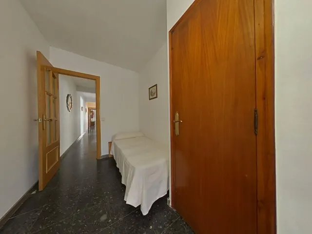 GRANDE PISO CALLE VALENCIA — 39