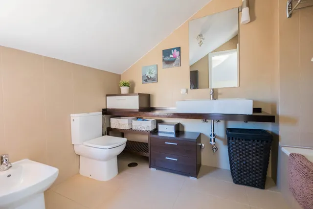 Chalet con Vistas al Mar  y la Montaña – Ubicación Privilegiada — 22
