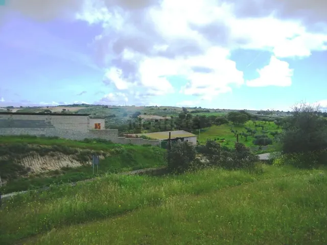 Solar urbano de 5.347 m2 para 16 chalets junto al Pantano de Valdecañas — 10