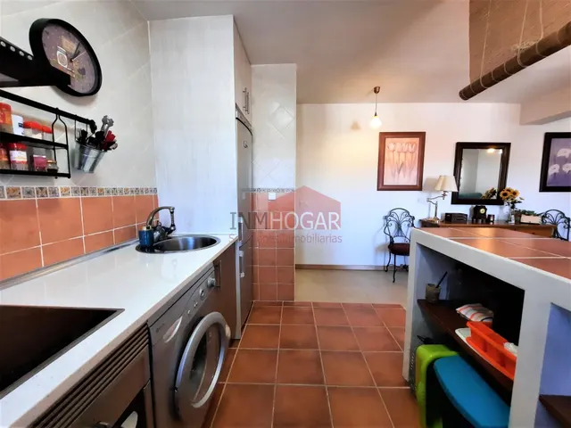 PISO EN VENTA EN NAVALUEGA, EN EL CENTRO DEL  PUEBLO — 14