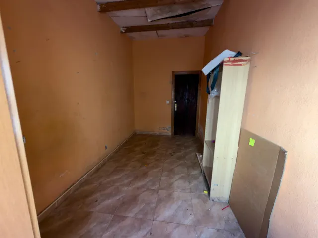 Edificio completo en venta en el centro de Cox – 380 m2 construidos, local + 3 viviendas — 30