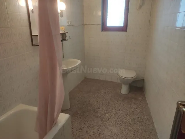 VIVIENDA DE 4 DORMITORIOS EN ZONA DE SAN ROQUE - foto 4