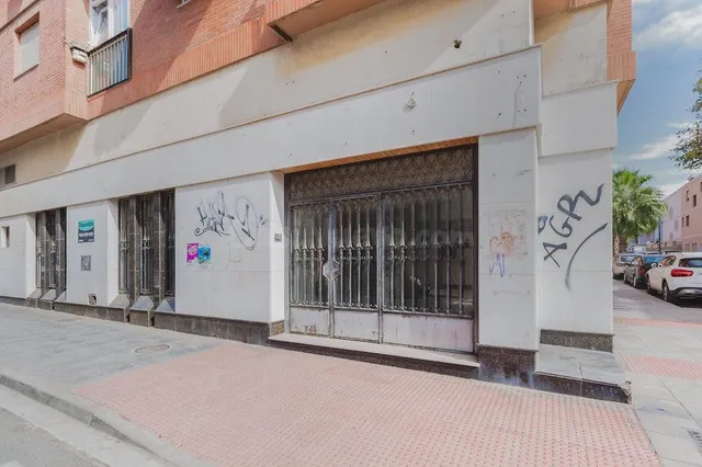 Local en venta en Almería - foto 3