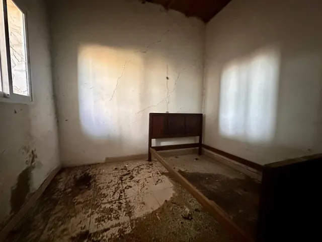 Casa de piedra a reformar. CALVOS (Taboadela) a 3km. Polígono. — 10