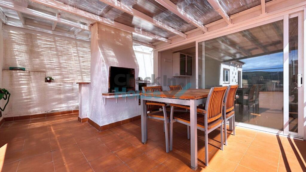 Adosada en Venta en Sant Feliu De Guixols Girona - foto 2
