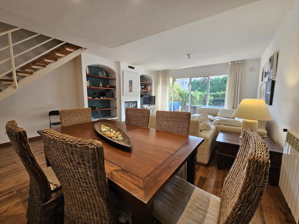 Adosada en Venta en Sant Feliu De Guixols Girona - foto 3