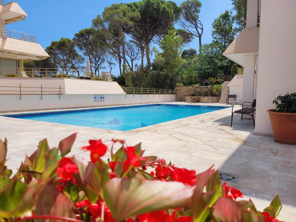 Apartamento en Alquiler en Sant Feliu De Guixols Girona - foto 2