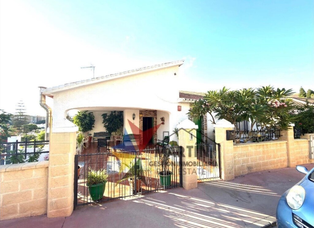Casa-Chalet en Venta en Málaga Málaga EL PALO