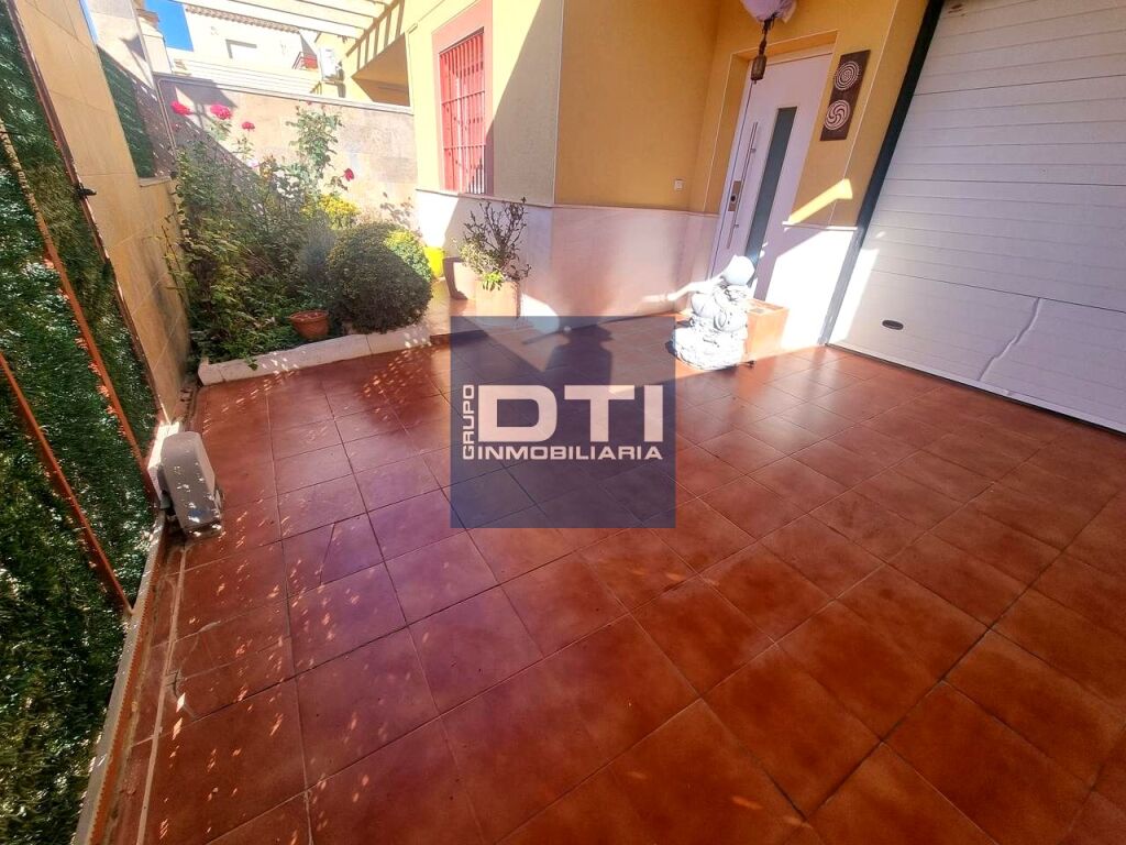 Chalet adosado en La Gineta con patio, garaje amplio y todas - foto 18