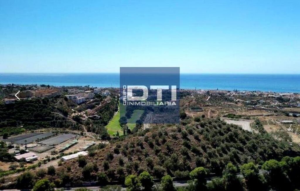Terreno en venta en Rincón de la Victoria de 4745 m2. Malaga