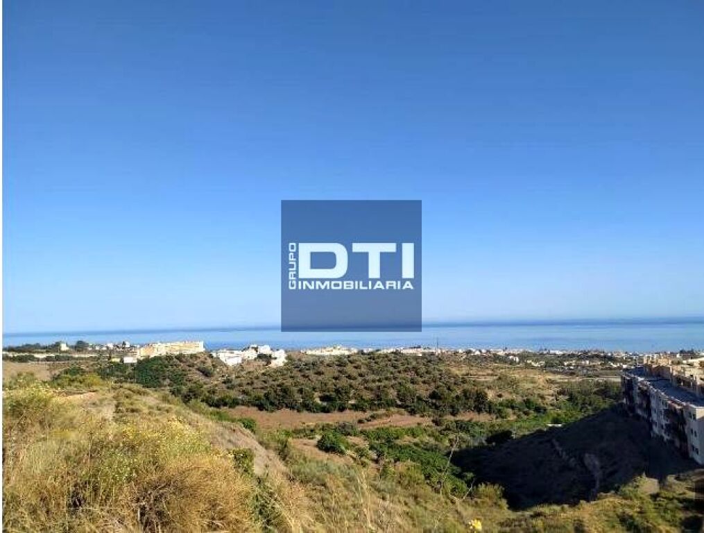 Terreno en venta en Rincón de la Victoria de 4745 m2. Malaga - foto 5